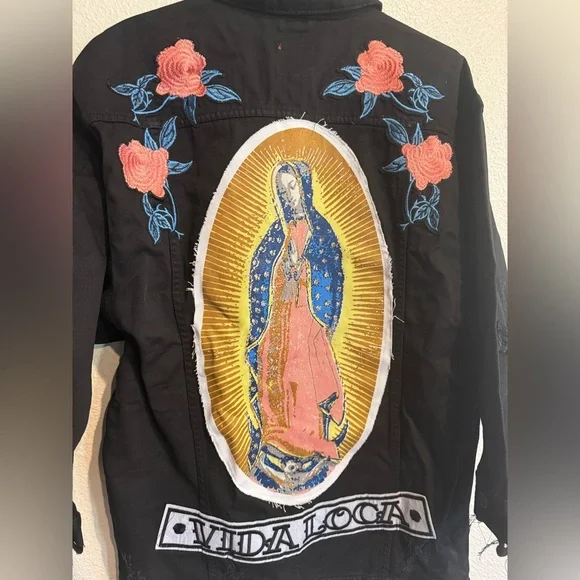 VIDA LOCA distressed denim jacket. - Picture 3 of 5